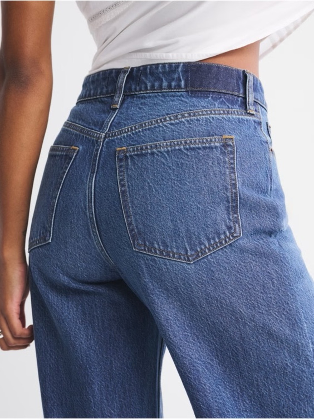 Abercrombie Wide Leg High-Rise Jeans - Picture 4 of 8